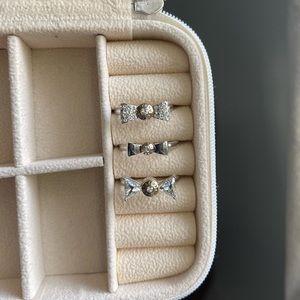 Henri Bendel Bow Rings